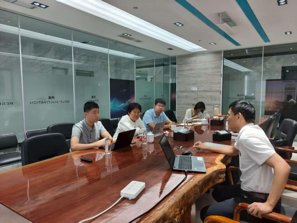 深圳希晶光電科技開發一行來淄考察 共探光電科技領域合作新機遇